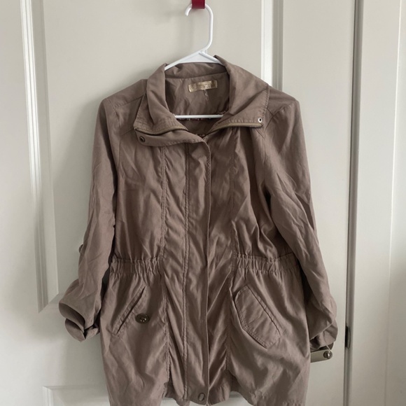 Light Brown Francesca’s Zippered Light Jacket - Picture 3 of 10